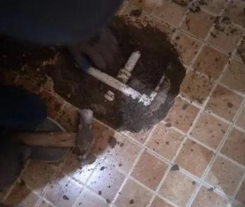 巫山卫生间漏水维修公司为您分享下卫生间渗水如何处理及注意事项