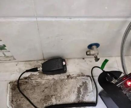 巫山屋顶漏水维修公司分享下卫生间漏水的危害及解决方法